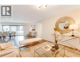 250 GLENRIDGE Drive UnitNo. 102 - 18