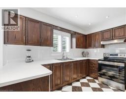 54 WOODCREST Court - 14