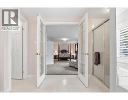 54 WOODCREST Court - 28