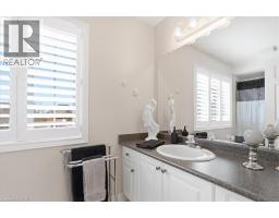 54 WOODCREST Court - 33