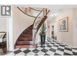 54 WOODCREST Court - 5