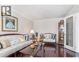 54 WOODCREST Court - 8