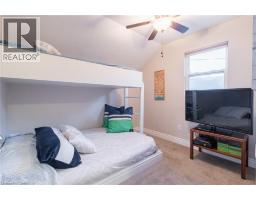 11 DIETRICH Crescent - 23