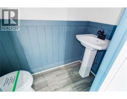 2163 POWERLINE Road W - 35