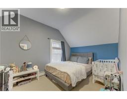 48 DUPONT Street - 42