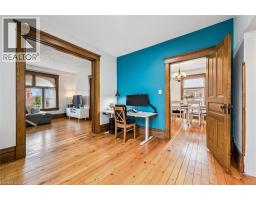 16 HAMPTON Street - 10