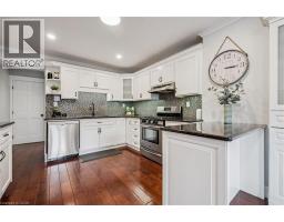 16 HAMPTON Street - 16