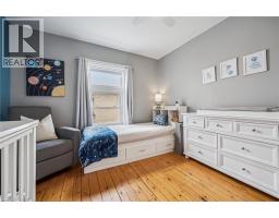 16 HAMPTON Street - 22