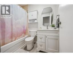 16 HAMPTON Street - 33