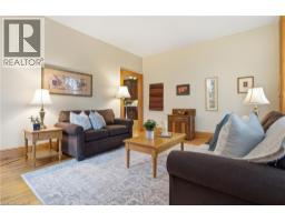 24 QUEENSWAY Drive - 12