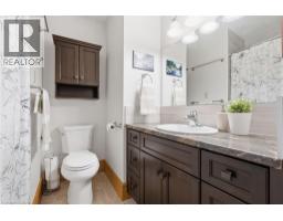 24 QUEENSWAY Drive - 19