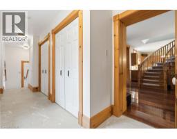 24 QUEENSWAY Drive - 24