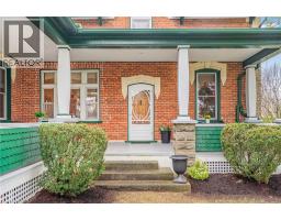 24 QUEENSWAY Drive - 25