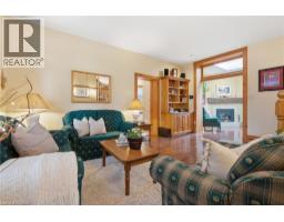 24 QUEENSWAY Drive - 33