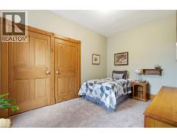 24 QUEENSWAY Drive - 38