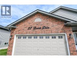 27 BONNIE Drive - 44