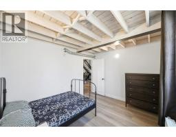 20 MILL Street E - 17