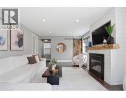 742 VINE Street - 19