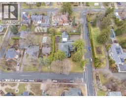 24 QUEENSWAY Drive - 49