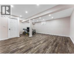 142 DUBRICK Crescent - 34