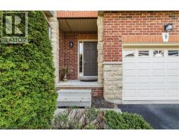 9 LIDDYCOAT Lane UnitNo. 18 - 3