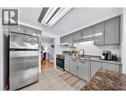 111 CONNELLY Drive - 12