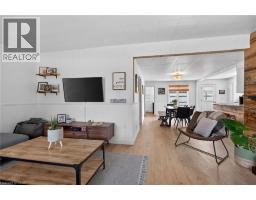 11 WALTER Street - 11