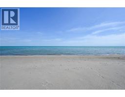 11 WALTER Street - 44