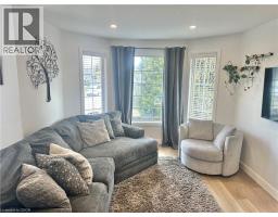7 SPRUCE GROVE Court - 8