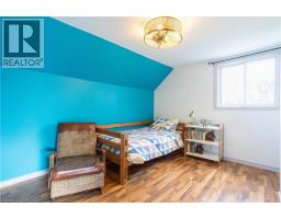 239 METCALFE Street N - 11