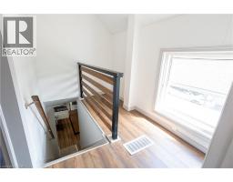 239 METCALFE Street N - 12