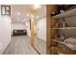 239 METCALFE Street N - 14