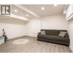 239 METCALFE Street N - 15