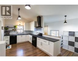 239 METCALFE Street N - 2