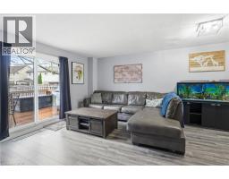 16 ENFIELD Crescent - 13