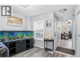 16 ENFIELD Crescent - 14