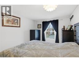 16 ENFIELD Crescent - 19