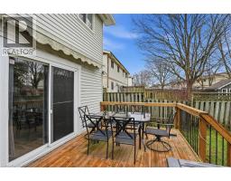 16 ENFIELD Crescent - 33