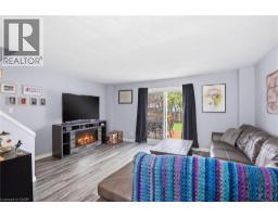 16 ENFIELD Crescent - 9