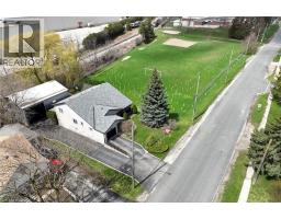 108 QUEENSWAY Drive - 47