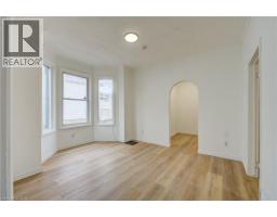 524 SIMCOE Street - 26