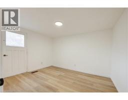 524 SIMCOE Street - 8