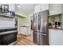 9 SPADINA Road E - 14