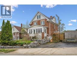 9 SPADINA Road E - 3