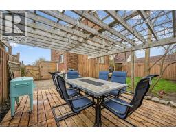 9 SPADINA Road E - 34