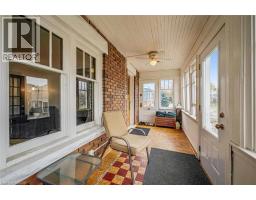 9 SPADINA Road E - 4