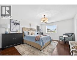 22 LINDA Crescent - 18