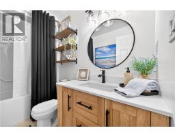 22 LINDA Crescent - 22