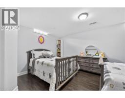 22 LINDA Crescent - 34