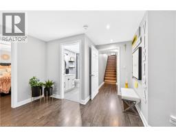 22 LINDA Crescent - 36